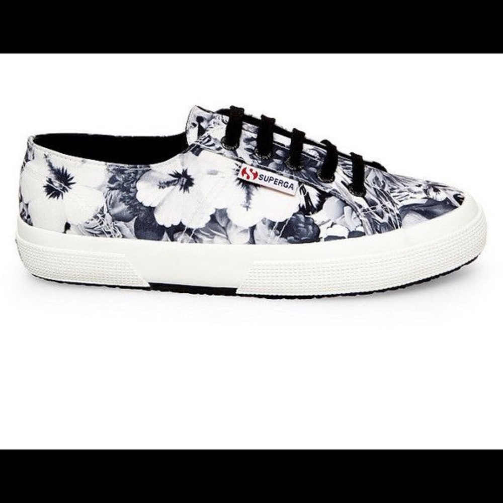 Superga 2750 Sneakers in Flower Print